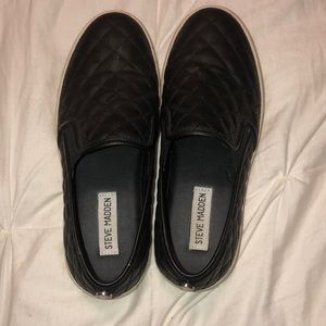 Steve Madden slip ons